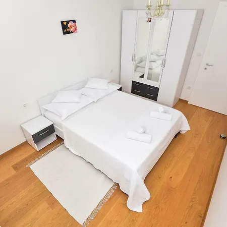 Guest house Evelin Makarska